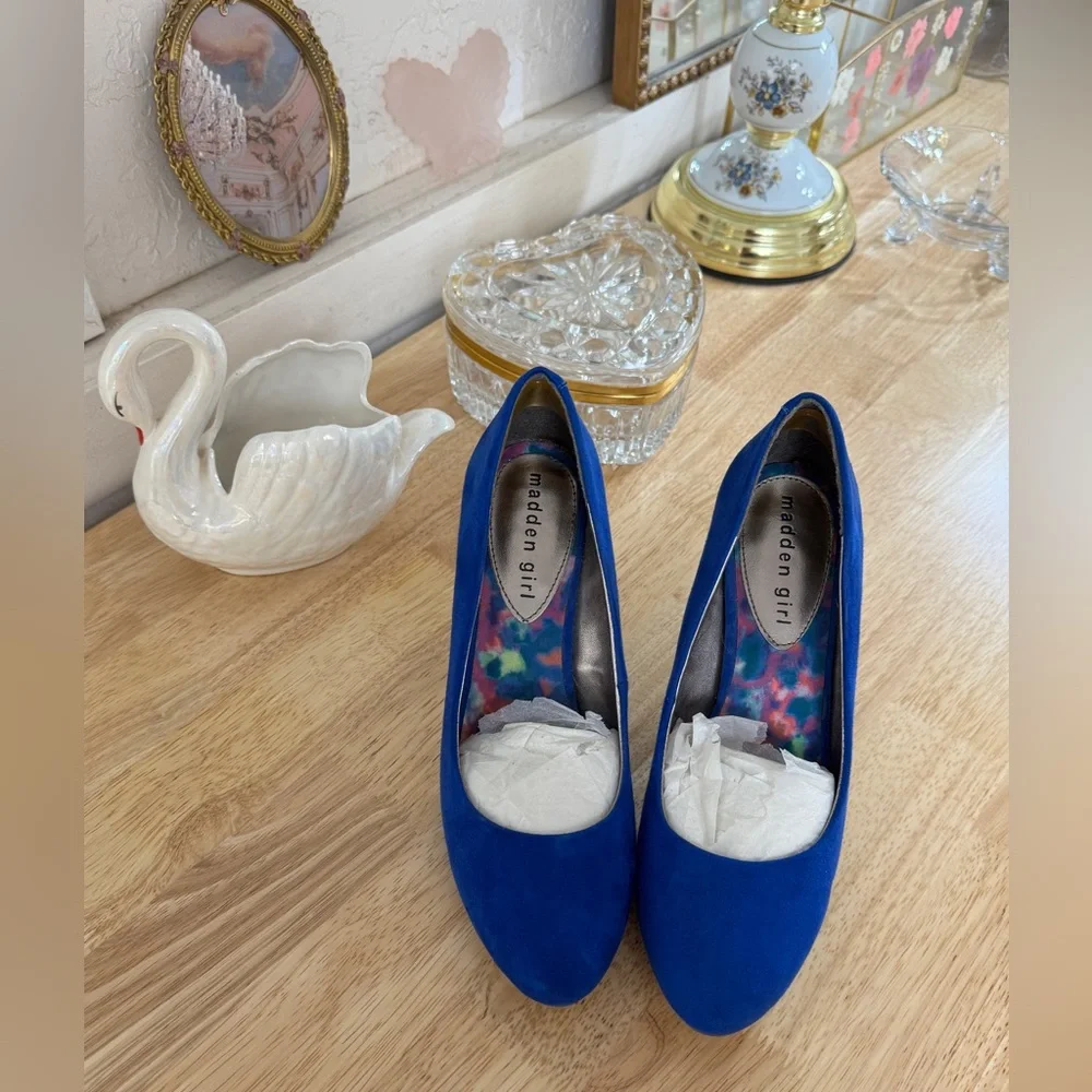 Cool Fun Y2K Madden Girl Bright Cobalt Blue Faux Suede High Heel Pumps Size 6.5